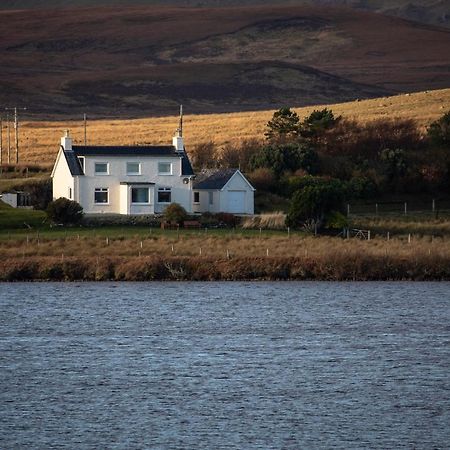 Lochside Villa Staffin Eksteriør billede