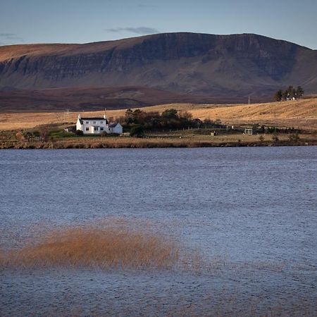 Lochside Villa Staffin Eksteriør billede