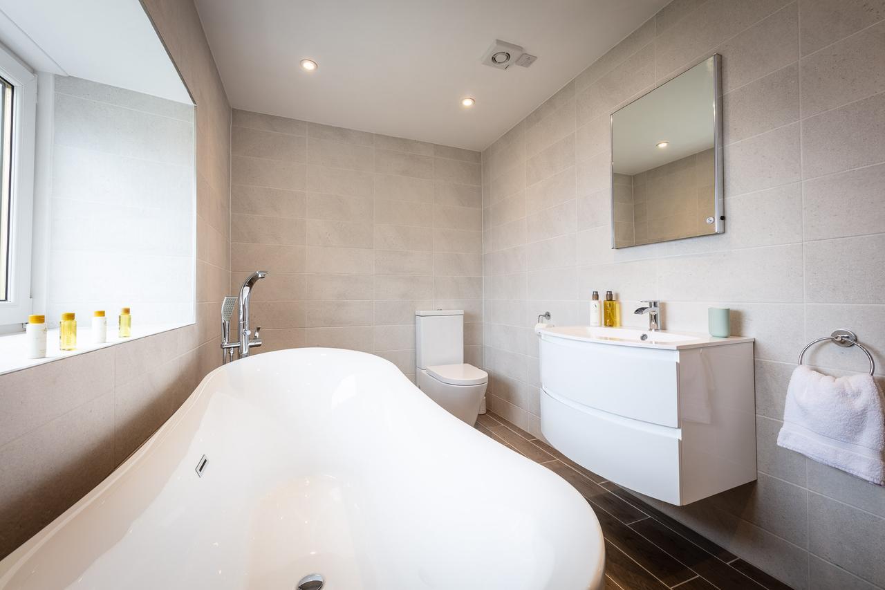 Lochside Villa Staffin Eksteriør billede