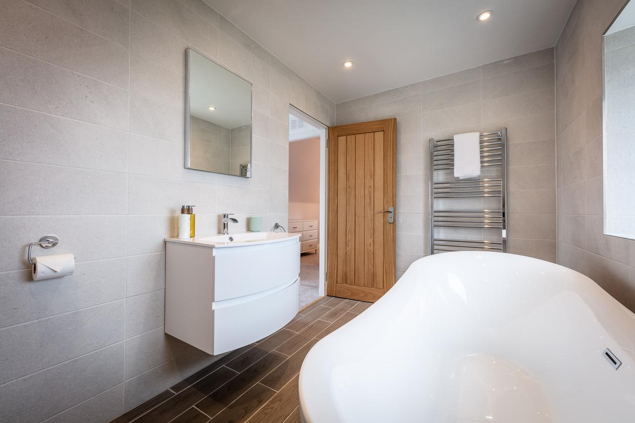 Lochside Villa Staffin Eksteriør billede