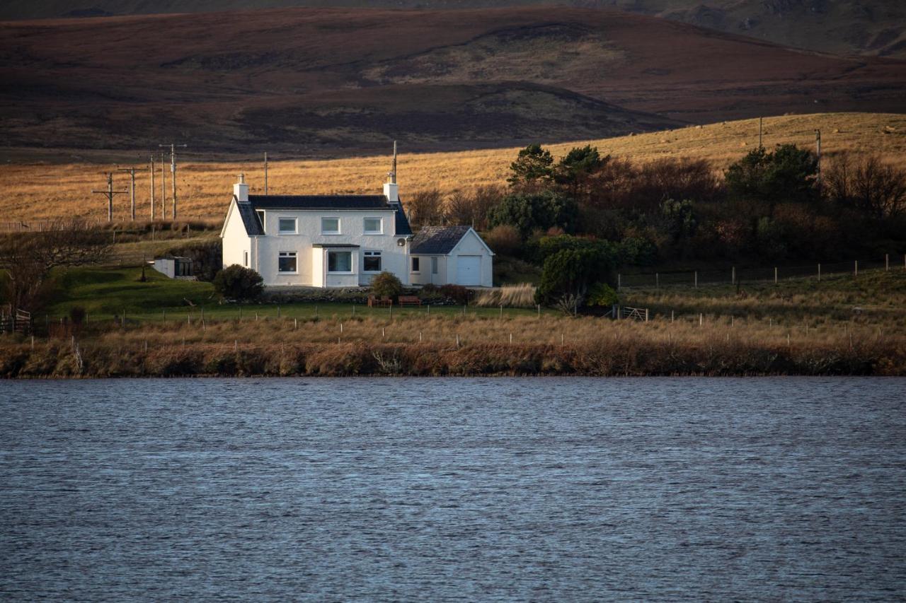 Lochside Villa Staffin Eksteriør billede